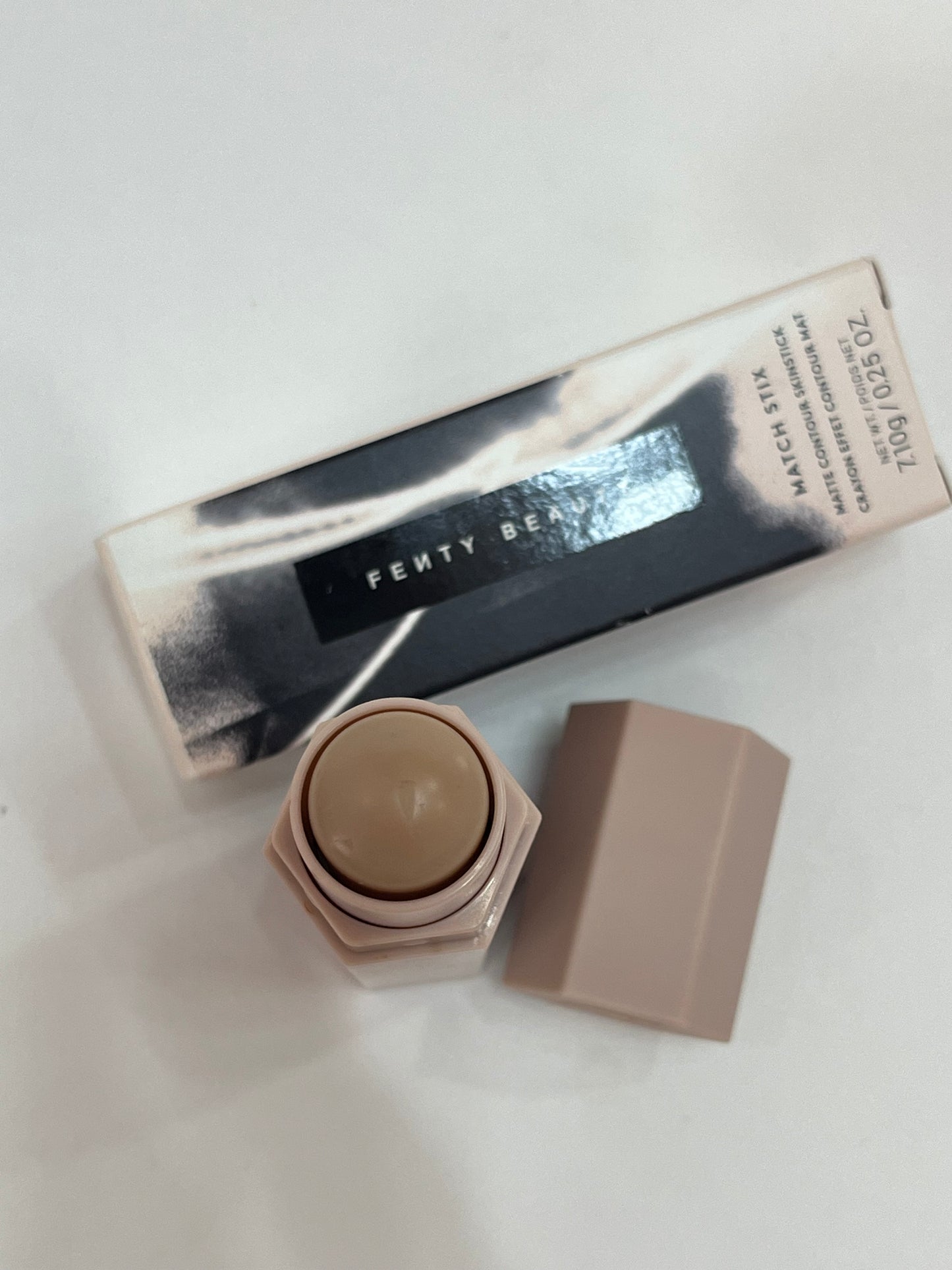 Match stix matte contour skinstick Fenty Beauty