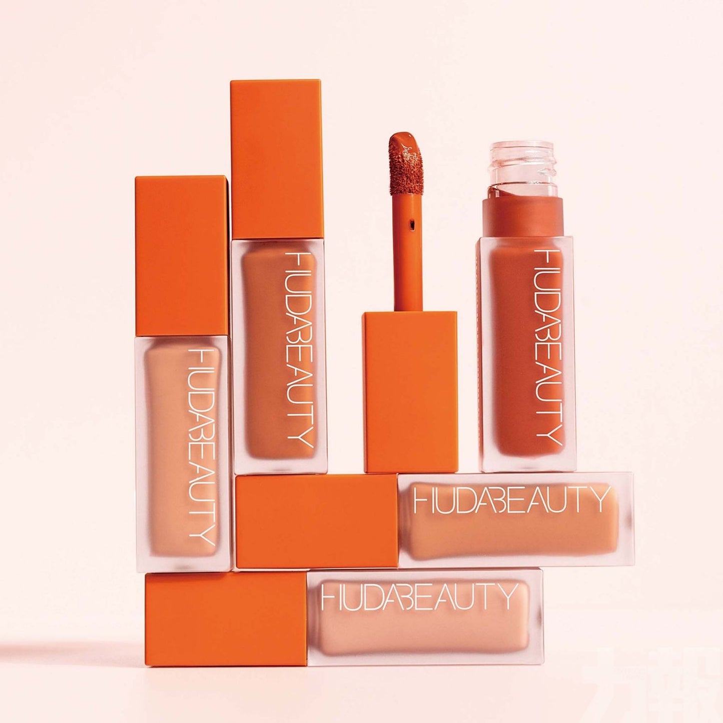 FauxFilter Under eye color corrector Huda Beauty