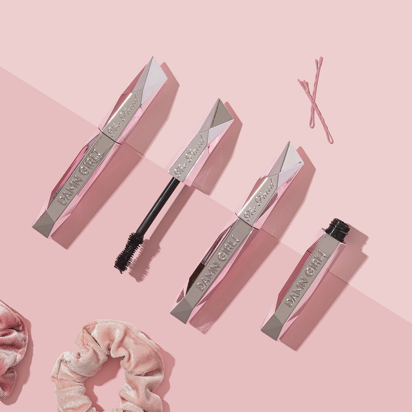 Damn Girl mascara Too Faced - APGMakeupSolution