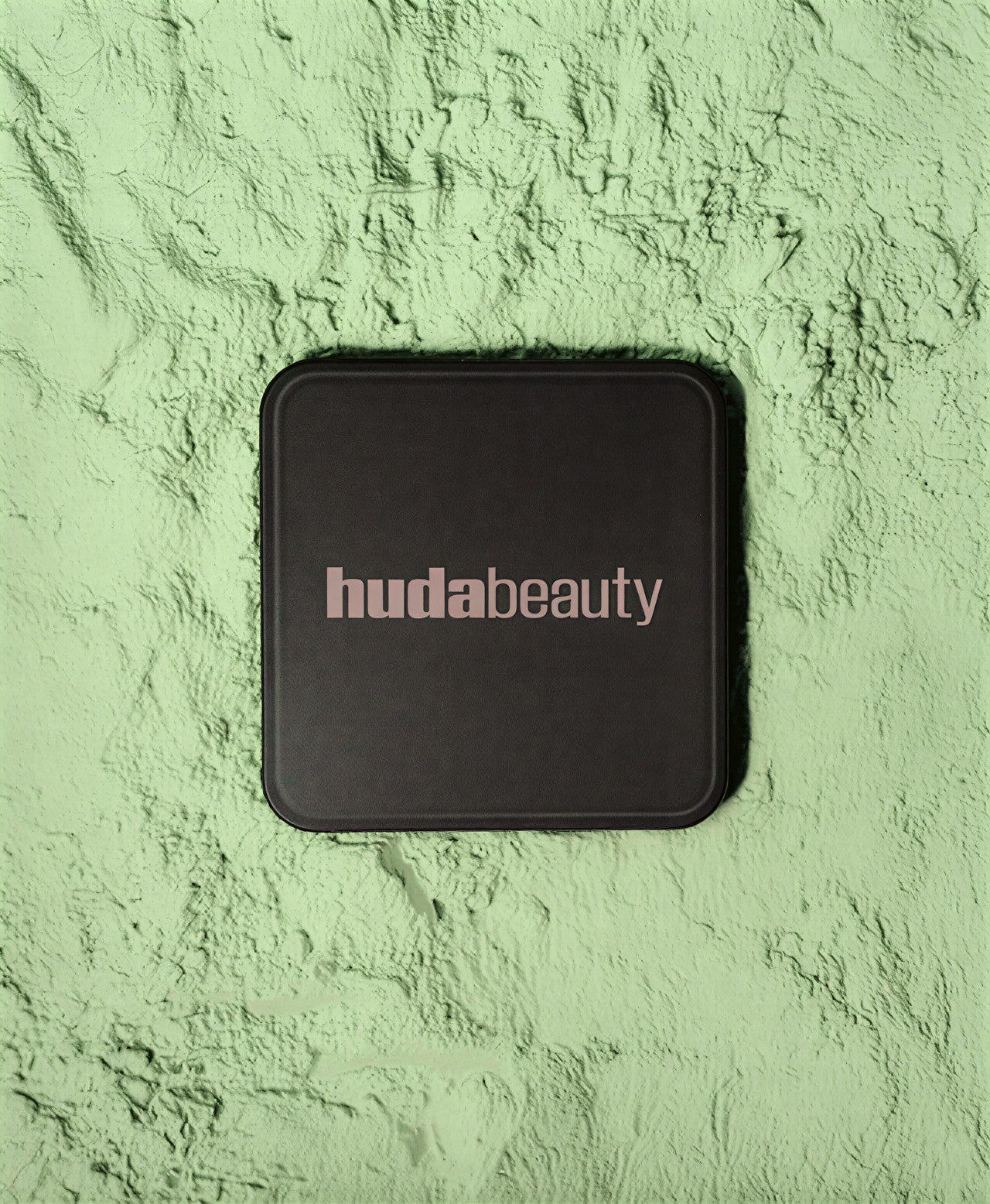 Easy bake blurring loose baking & setting powder Huda beauty