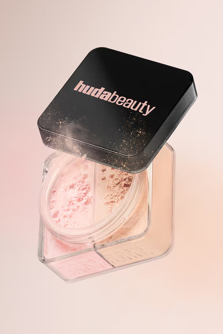 Easy Bake Loose Powder Brightening + Correcting Duo HUDA BEAUTY