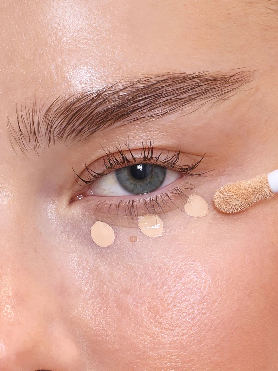 Hydrating serum based brightening concealer Refy