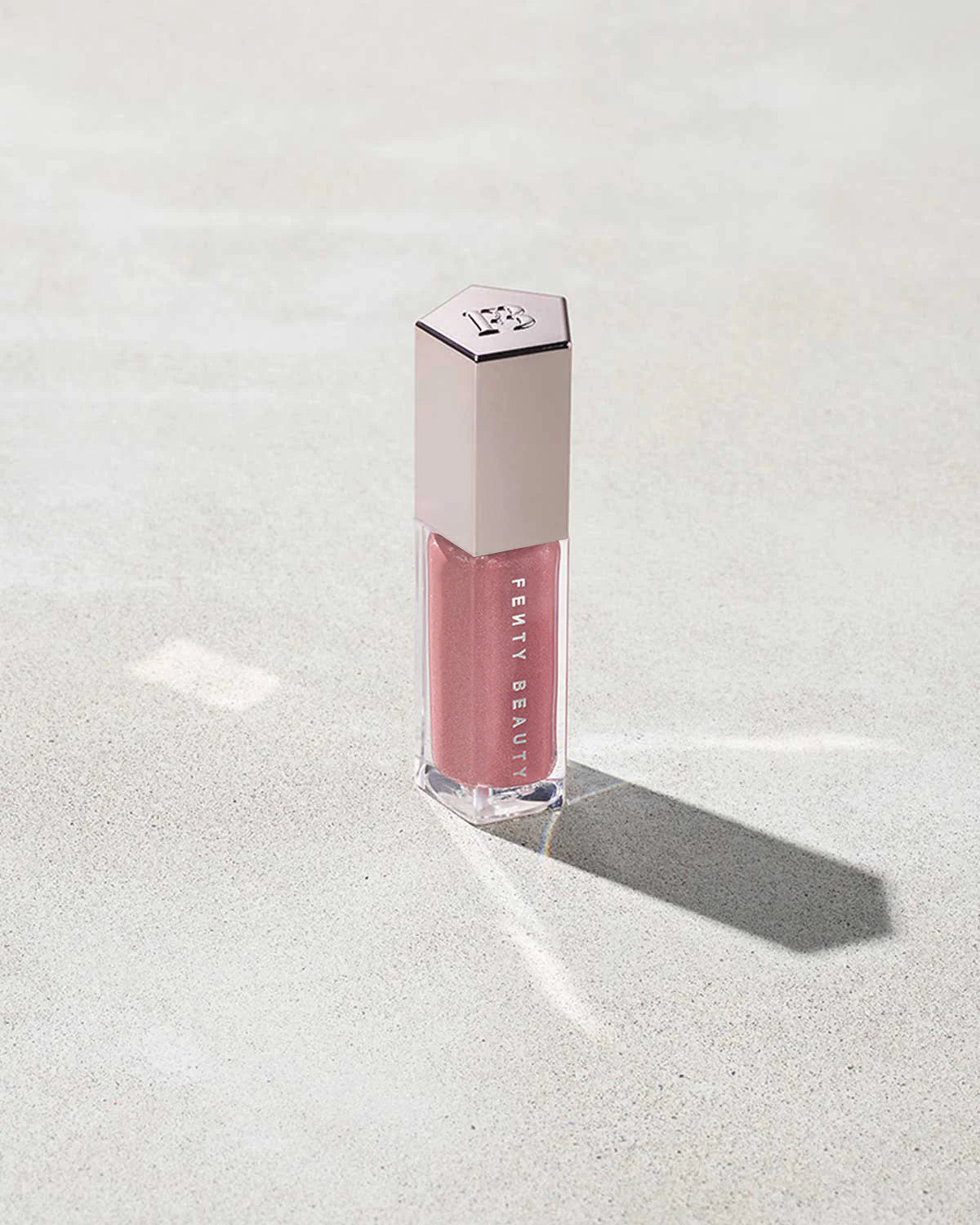 Gloss bomb universal lip luminizer Fenty Beauty