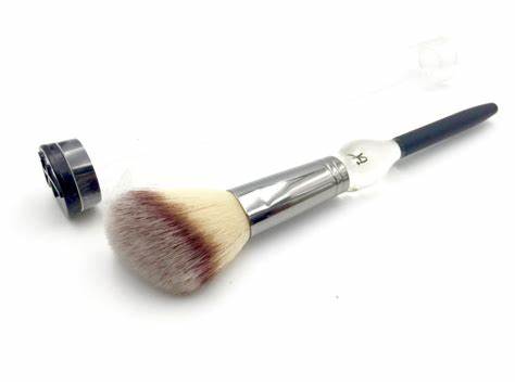 Heavenly luxe french boutique blush brush #4 It Cosmetics