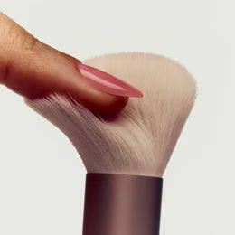 The blush brush Summer Fridays