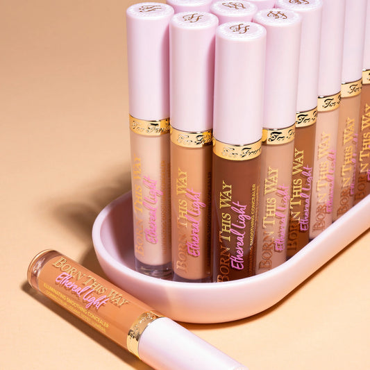 Born this way ethereal light illuminating smoothing concealer Too Faced