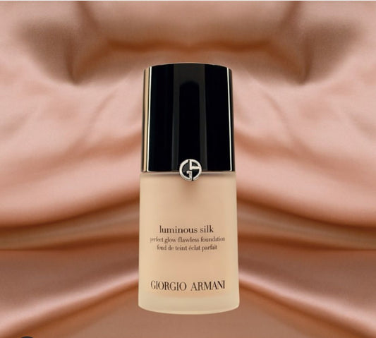 Luminous Silk Perfect Glow Flawless Oil-Free Foundation Giorgio Armani - APGMakeupSolution